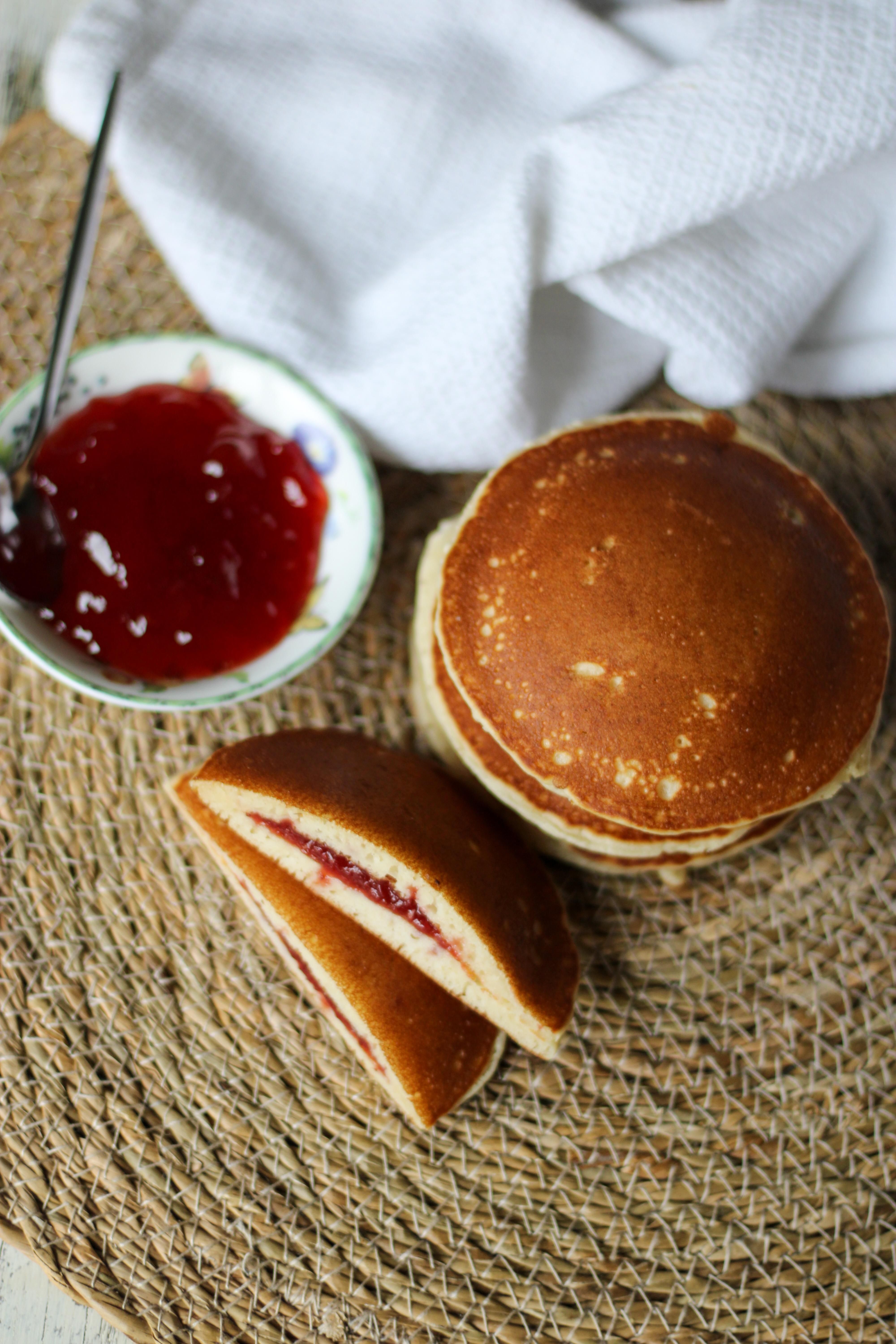 Pancakes fourrés à la fraise